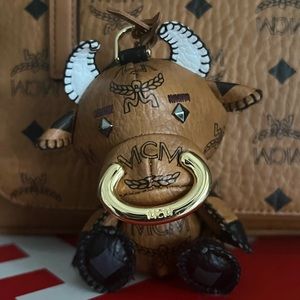 MCM Leather Bull 3D Key Fob Bag
Charm Keychain RARE new no tags